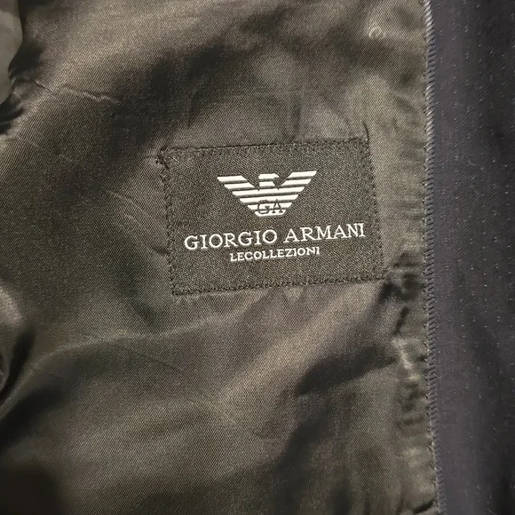 Giorgio Armani suit size 40 regular